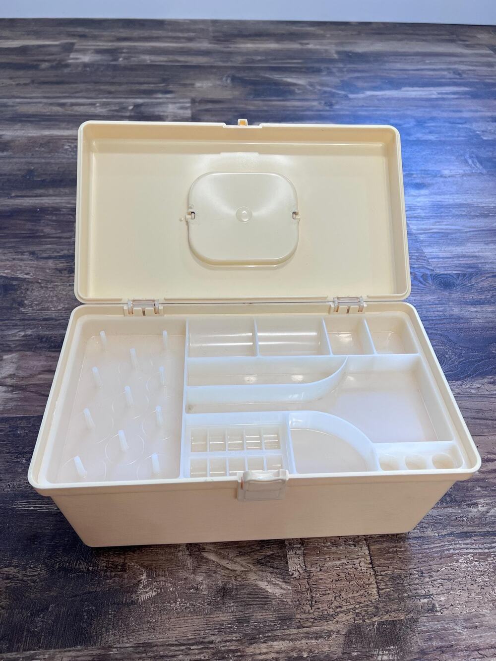 Vintage Wilhold Sewing Box Cream Plastic Wilson Mfg USA Retro Sewing Case